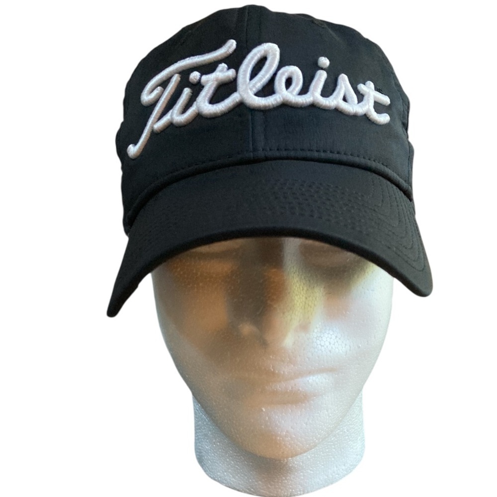TITLEIST Men’s Tour Performance ‘PRO-V1’ ‘FJ’ Cap-Legacy Black/White NWOT